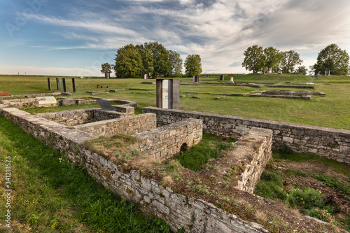 Fotografía Remains of building in roman auxiliary fort Abusina on the Danube, Eining, Germa