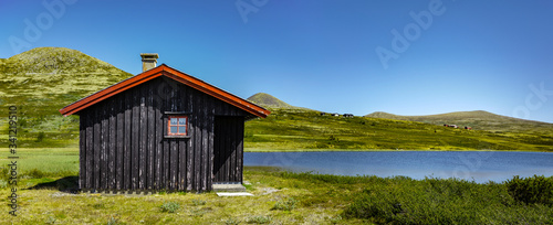 Blockhaus am See im Rondane Nationalpark, Norwegen