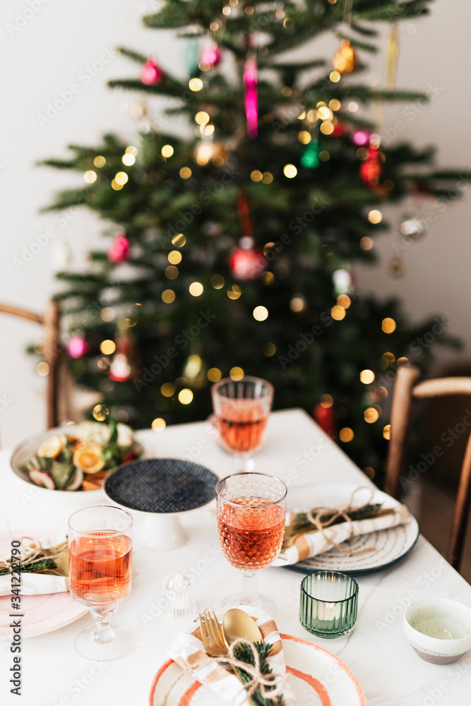 Christmas table decor for a family dinner Christmas table decor for a family dinner