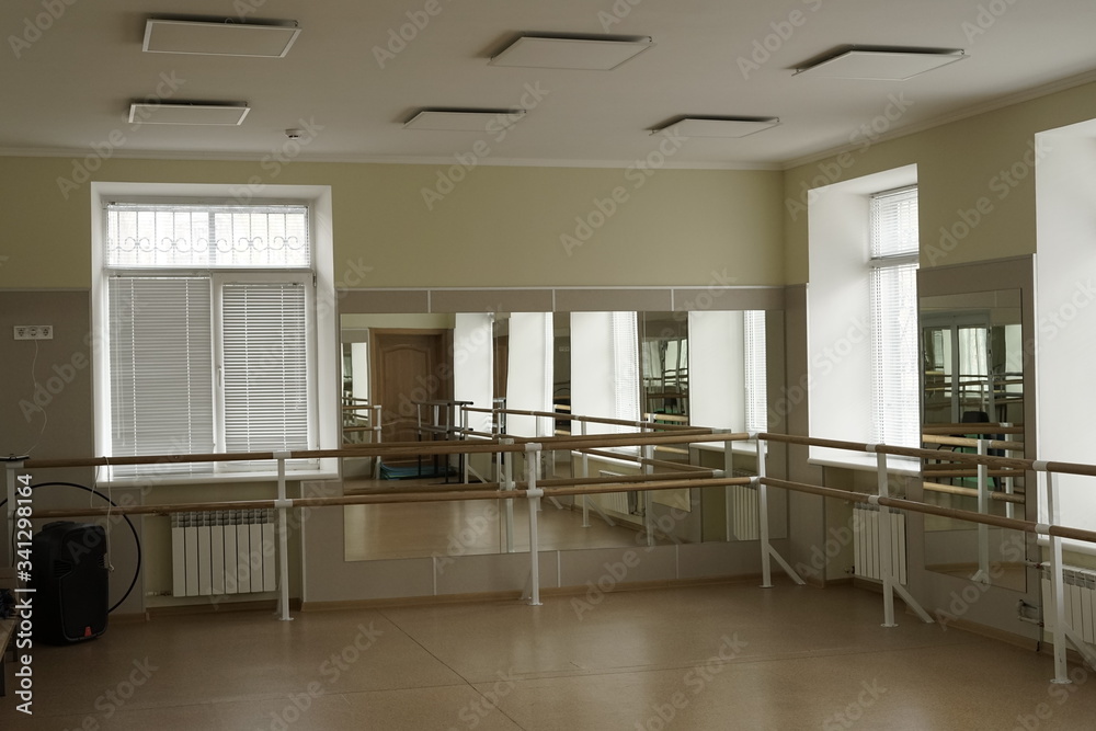 Fototapeta premium interior training room dance hall