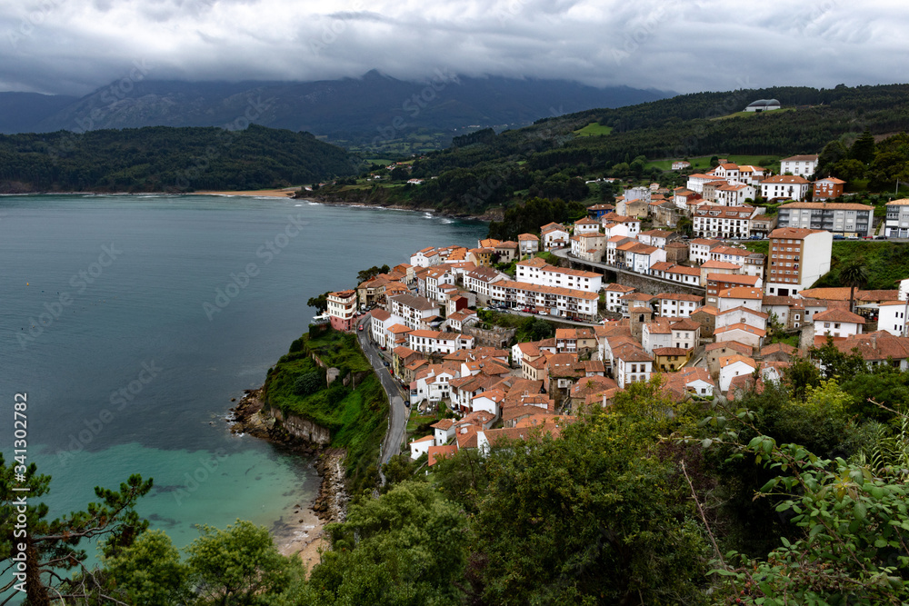 Lastres, pueblo costero de Asturias en España