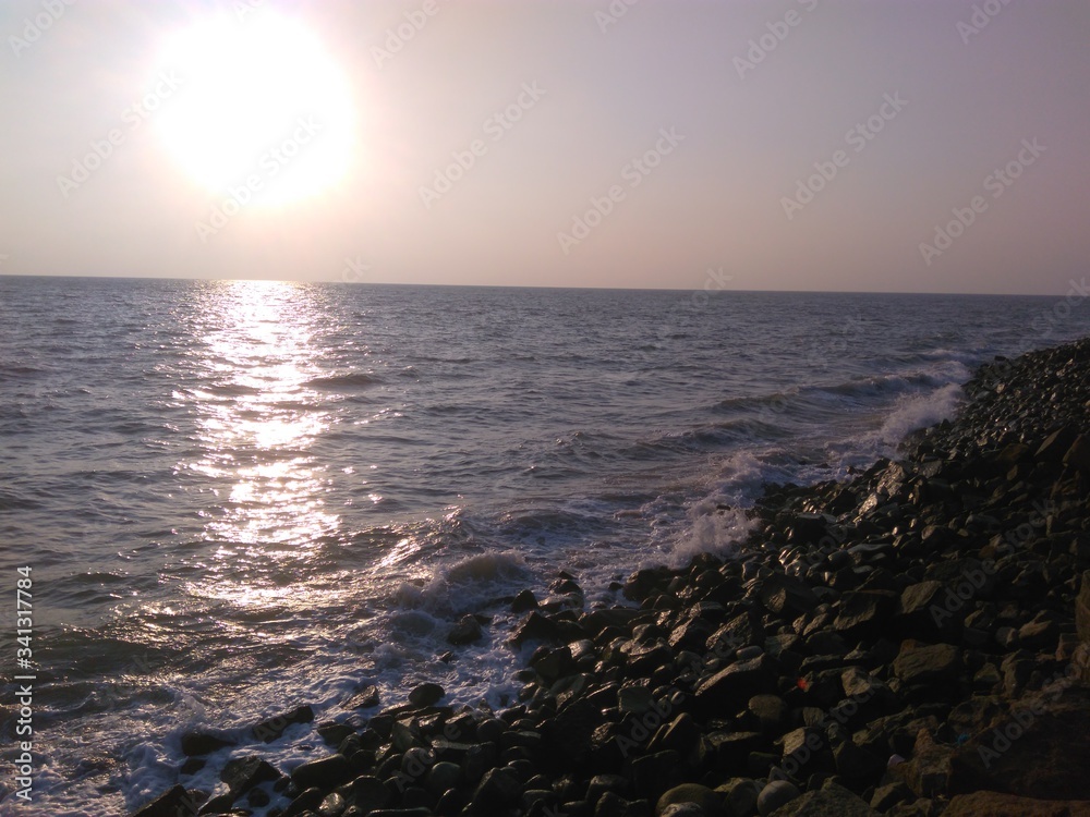 Obraz premium sunset over the sea