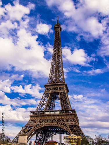 Fototapeta Naklejka Na Ścianę i Meble -  La Tour Eiffel à Paris