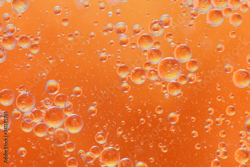 Quadro su tela Colored air bubbles in water