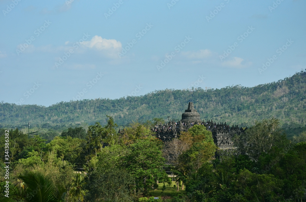 Borobudur is the largest Buddhist temple or temple in the world, as well as one of the largest Buddhist monuments in the world. Location: Central java/Indonesia.
