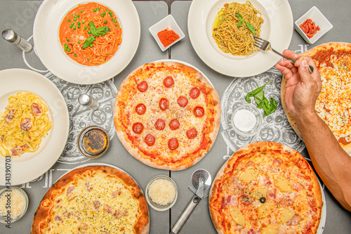 Image of pizzas from an elevated point of view 