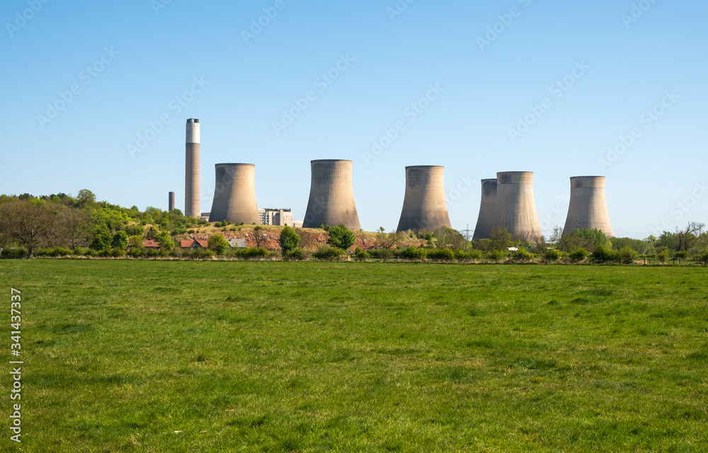 Ratcliffe on Soar power station on a clear day