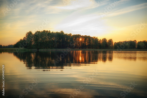 Fototapeta Naklejka Na Ścianę i Meble -  Zachód słońca