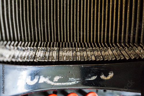 Obraz na płótnie historic german typewriter torpedo typewriter w salonie