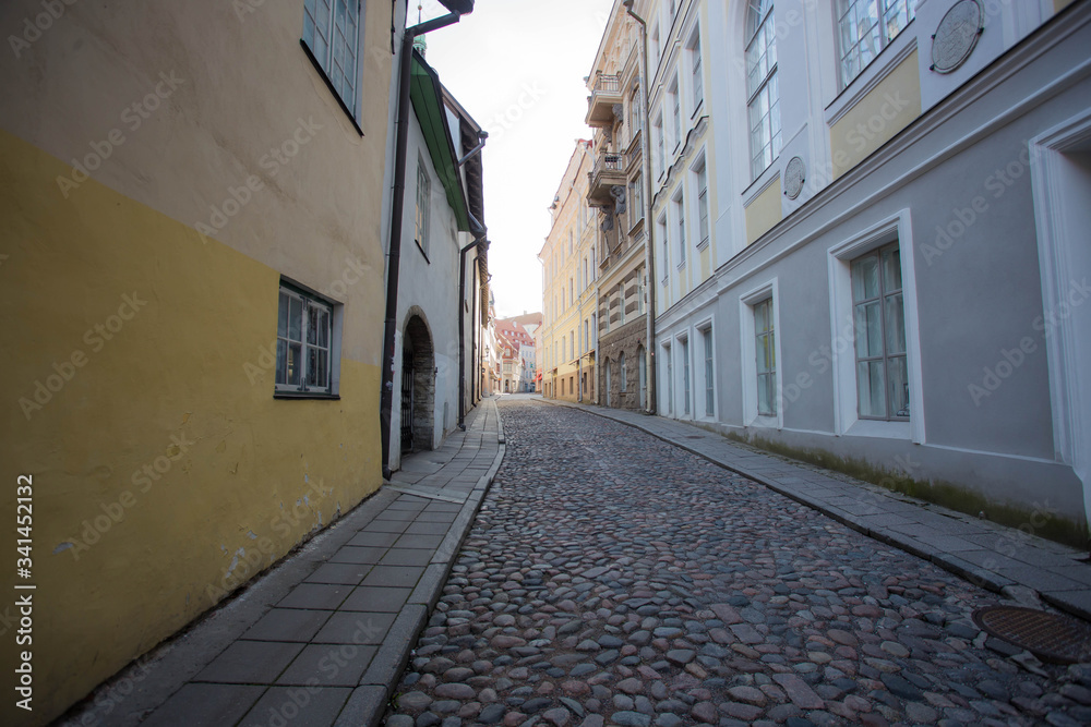 Fototapeta premium Old street in Tallinn
