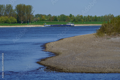 Der kleine Ort Bislich am Niederrhein photo