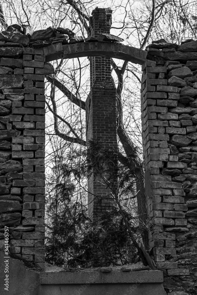 Fototapeta premium old stone window