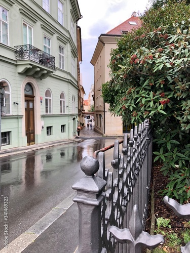 Canvas Print street in the city of prague