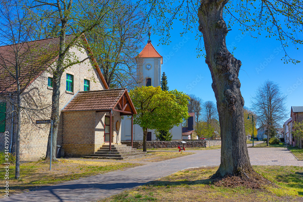 Brandenburg, Barnim, Ruhlsdorf, historische Kirche & Ruhlsdorf-Museum, Kunst & Kultur Brandenburg, ländliches leben, brandenburger dörfe, dorfarchitektur, dorfleben, landleben, typisches dorf landlust Brandenburg, Barnim, Ruhlsdorf, historische Kirche & Ruhlsdorf-Museum, Kunst & Kultur Brandenburg, ländliches leben, brandenburger dörfe, dorfarchitektur, dorfleben, landleben, typisches dorf landlust