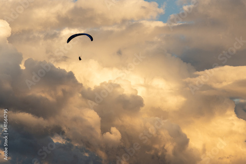 Sky, clouds, paragliding, sport, landscape, sunset © andres