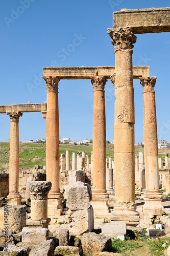 Columns and wall of ruined Greco-Roman city, Jordan © Flavijus Piliponis