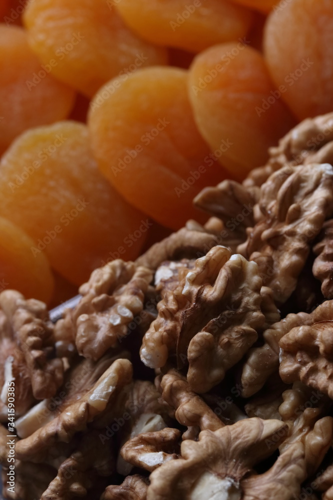 Fotografie Dried apricot and walnut
