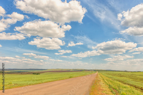 Fotografía Russian steppe. Orenburg region, Russia.