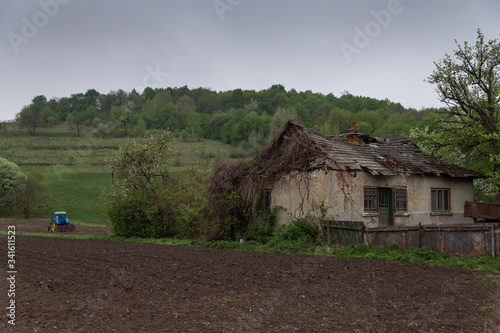 Принти на полотні the old abandoned house is falling apart