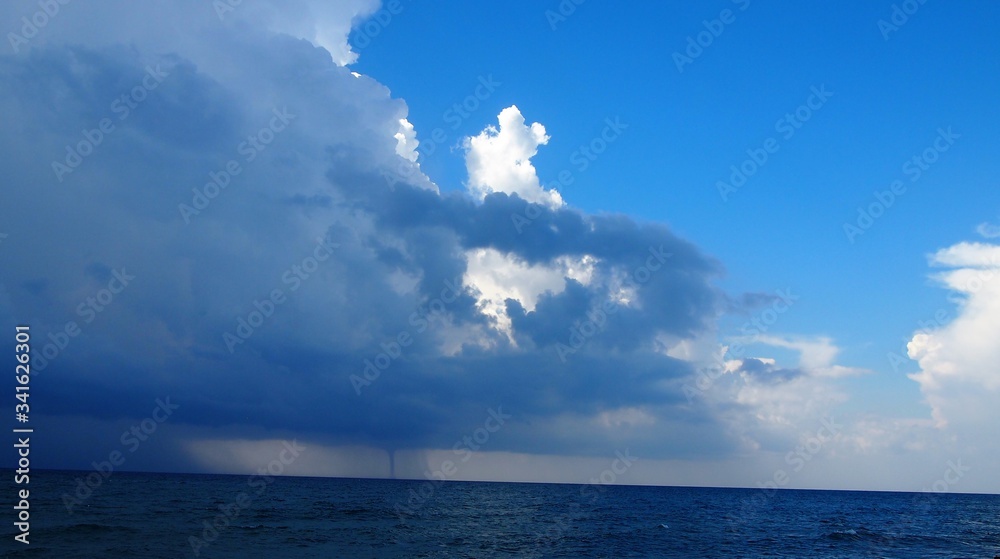 Fototapeta premium sea and sky