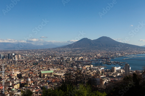 Vue générale de la Ville de Naples et le Vésuve