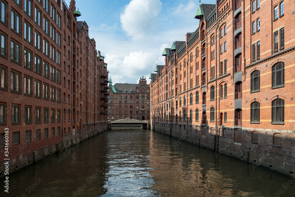 Historische Lagerhäuser in der Speicherstadt in Hamburg, Deutschland 
