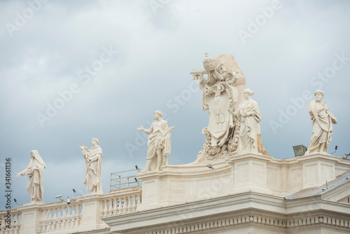 Vatican, Rome / Italy 10.02.2015.Statues on the roofs of the Papal Basilica of Saint Peter in the Vatican © goyoconde