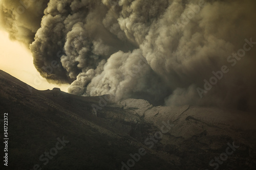 Photo Series of photos from the eruption volcano Agung in Bali