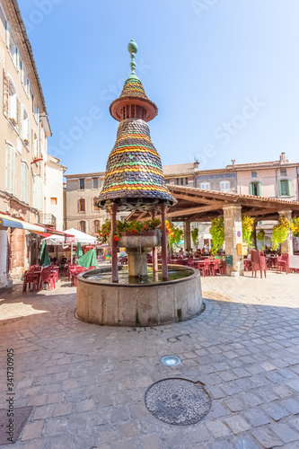 Fontaine pagode, Anduze, Gard, France 