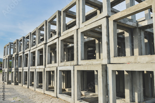 Group arranging on concrete artificial reef.