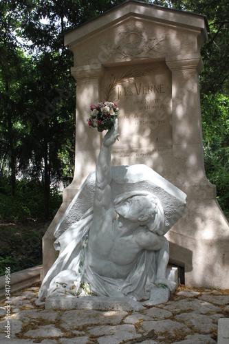 Obraz na płótnie Towards immortality and eternal youth