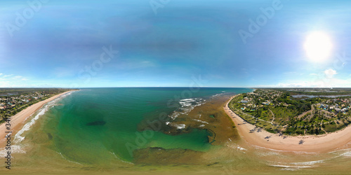 Imagem Panorâmica em 360 Graus da praia de Guarajuba, localizada a 42 km de Salvador, no município de Camaçari, Brasil
