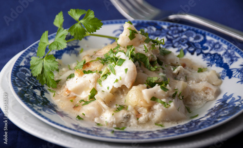Baked cod with cottage cheese with parsley