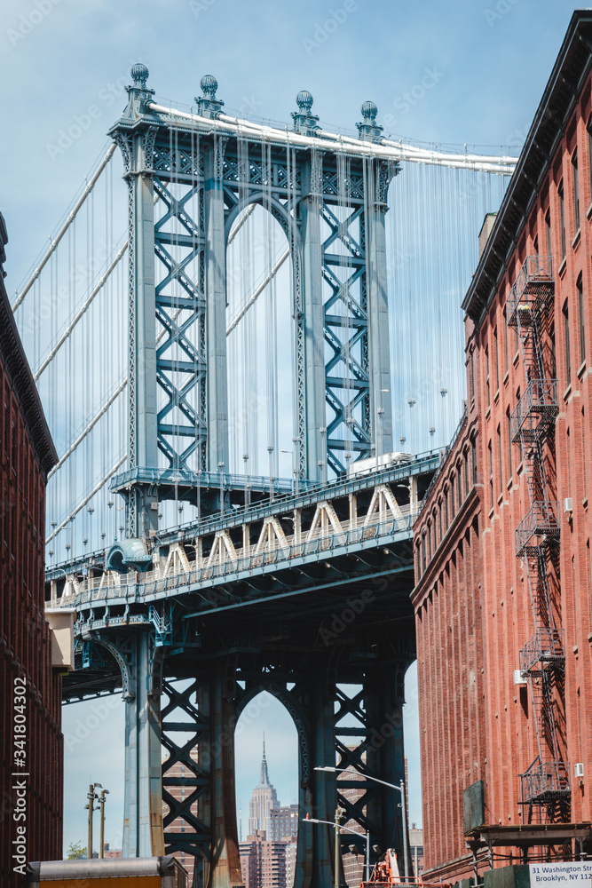 Fototapeta premium Widok na Manhattan Bridge z Dumbo