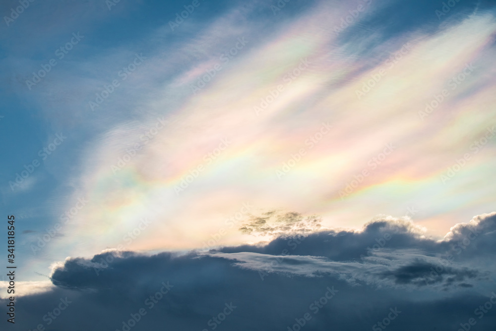 iridescent cloud,Irisation