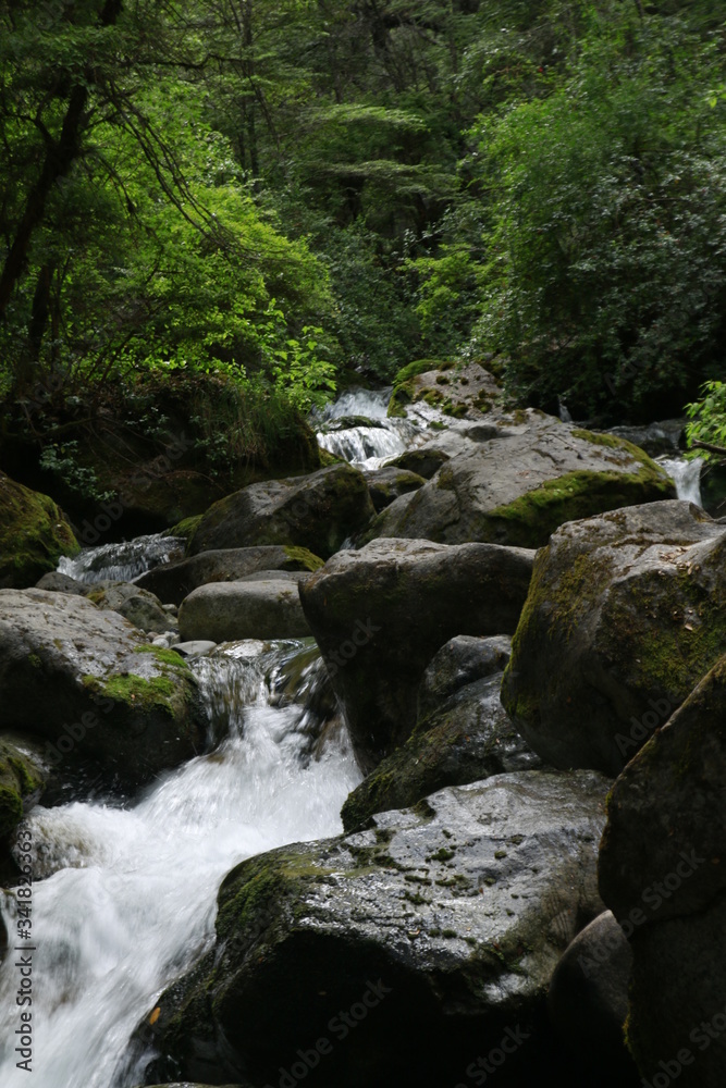 Naklejka premium krajobraz z wodospadem