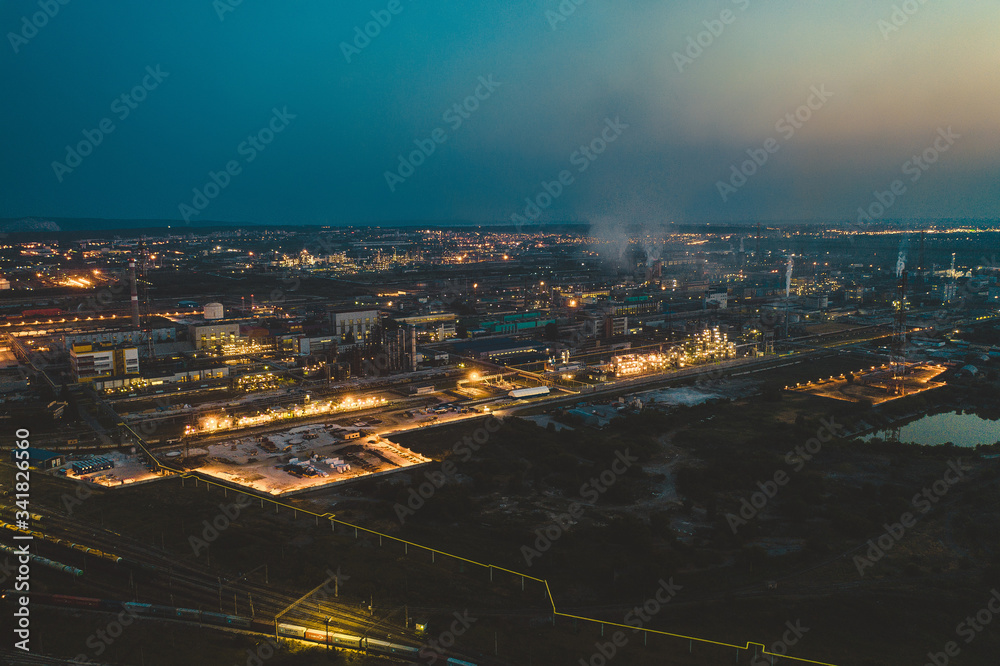 Fototapeta premium Night chemical factory