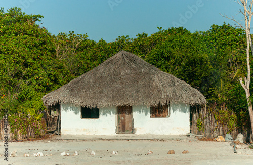 ypical thatched house, where part of the native population lives in the Lençois Maranhenses National Park, Barreirinhas, Maranhao, Brazil on October 13, 2006 © Cacio Murilo