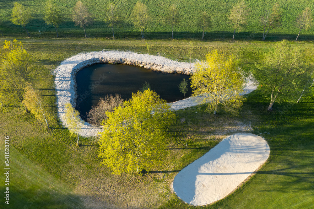 Fototapeta premium pond on golf course