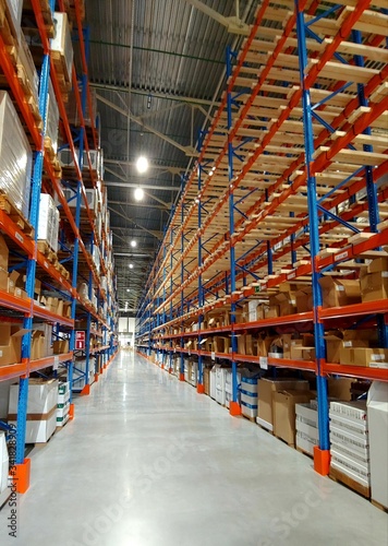 Warehouse with traditional racking
