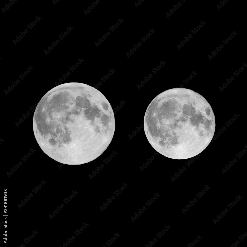 Naklejka premium Zrób zdjęcie i porównaj największą i najmniejszą pełnię księżyca w 2019 roku w tych samych warunkach