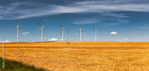 Windpark in der Wüste Bardenas Reales in Navarra photo