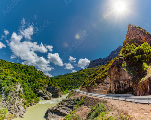 Mallos de Riglos Felsformation in Aragon