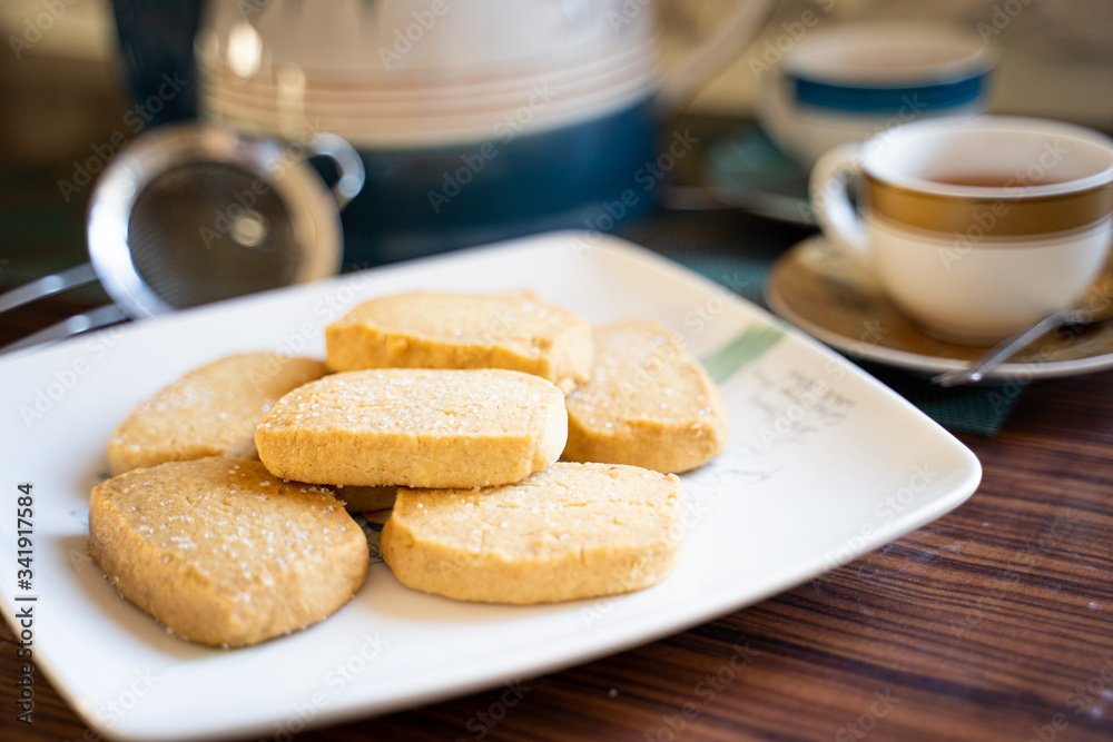 Shortbread with Lemon and Vanilla Beans for Afternoon Tea