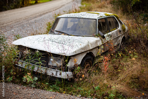 old abandoned car photo