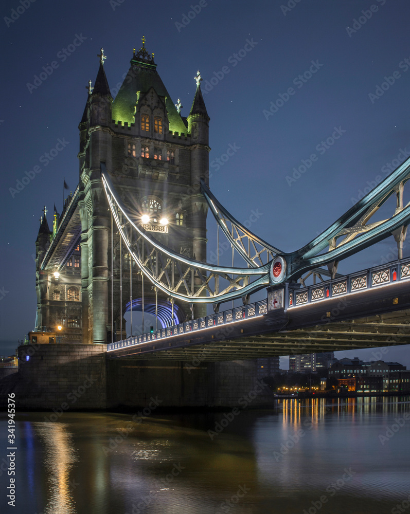 Obraz premium Tower Bridge at night
