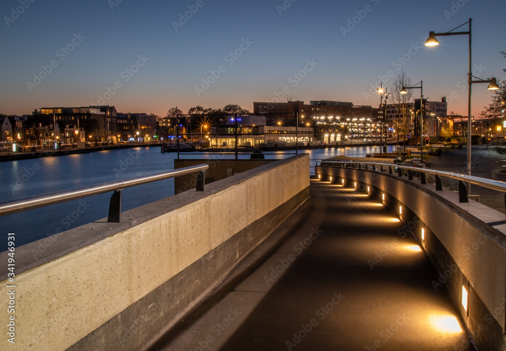 Miasto Alkmaar w Holandii Północnej, budynki i architektura