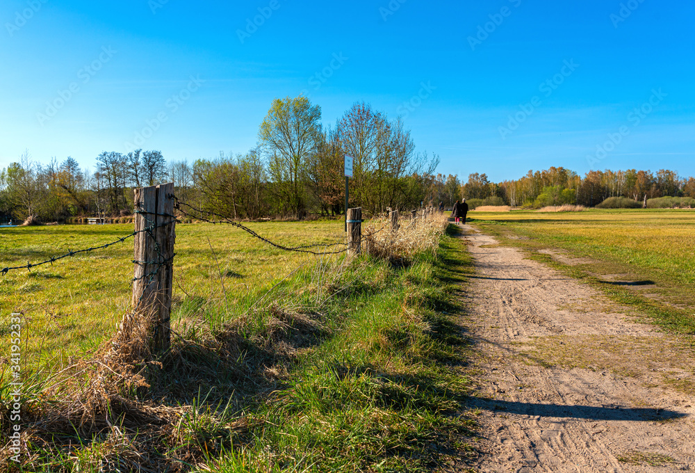 Fototapeta premium Landschaft am Tegeler Fließ in Berlin Reinickendorf und Lübars