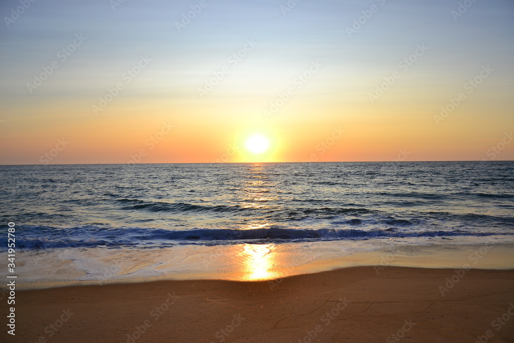 coucher de soleil, plage, mer, océan, soleil, ciel, eau, sable, nuage, vague, côte, nature, paysage, vague, nuage, soir, orange, été, crépuscule, marine, ensoleillé, beau