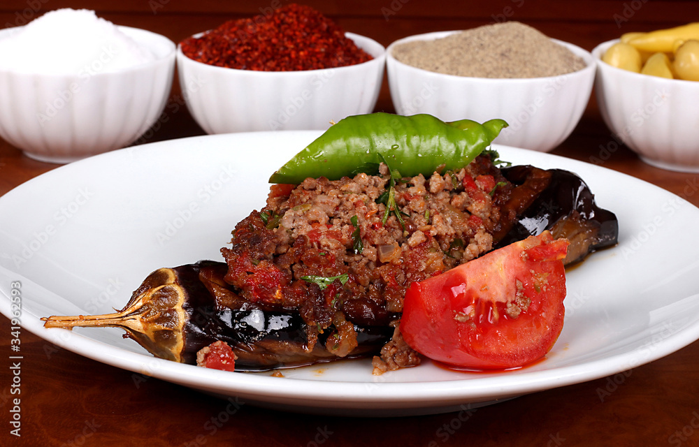 very nice cauliflower eggplant turkish spicy close